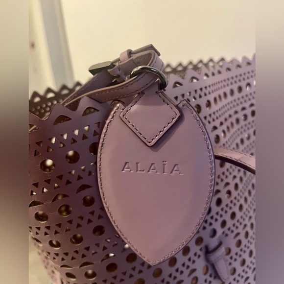 ALAIA Laser Cut Tote - Sandy - Picture 10 of 14